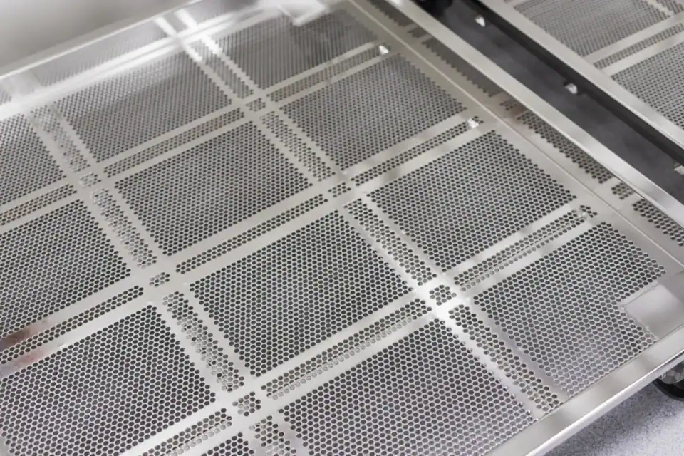 RVS autoclaaf beladingswagen perforatiepatroon plateau detail