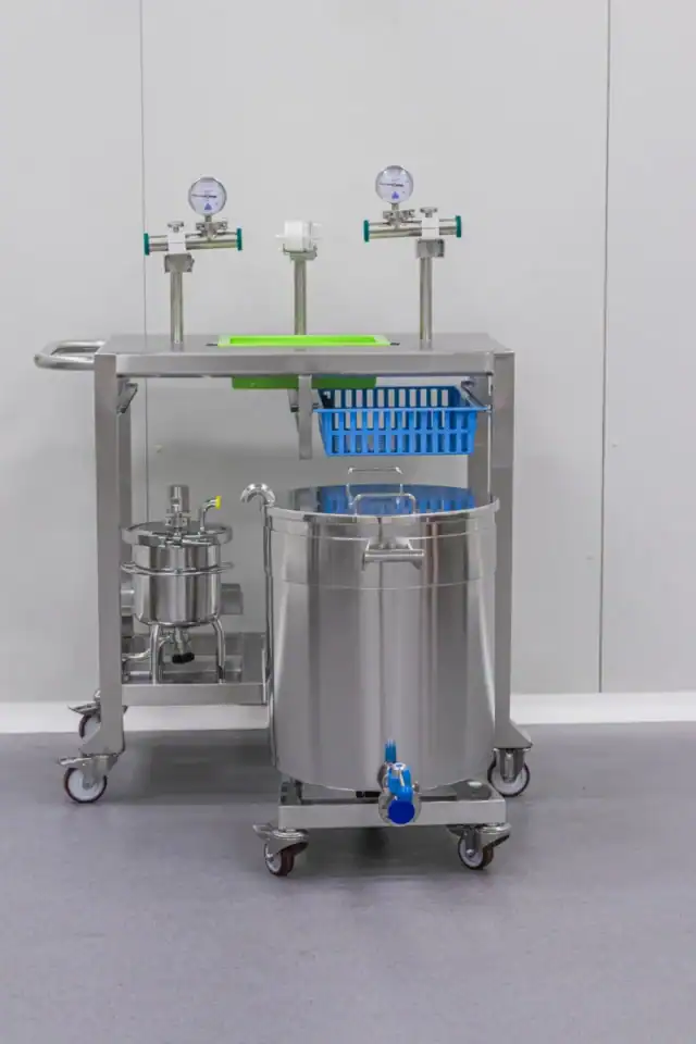 Mobiele procesinstallatie procestank vooraanzicht