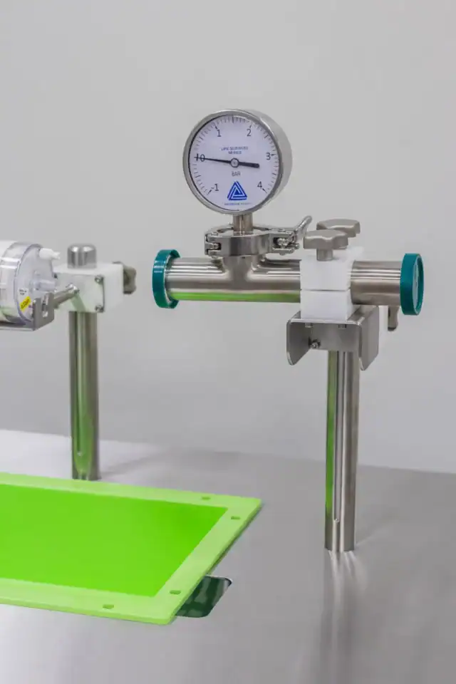 Procesinstallatie rechter manometer detail
