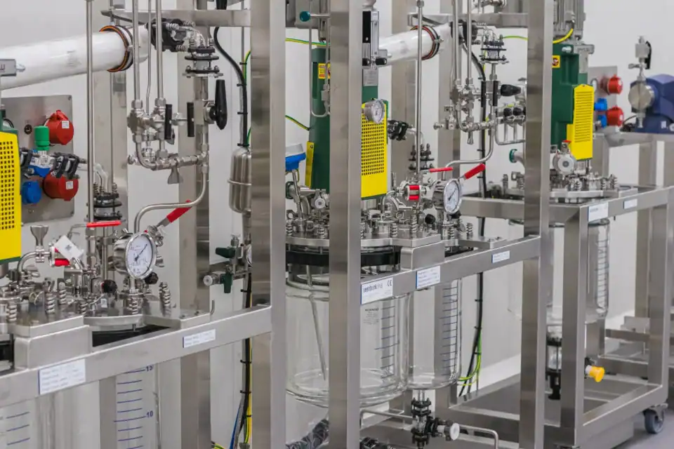 Synthesis precipitation reactor 30l process connections detail