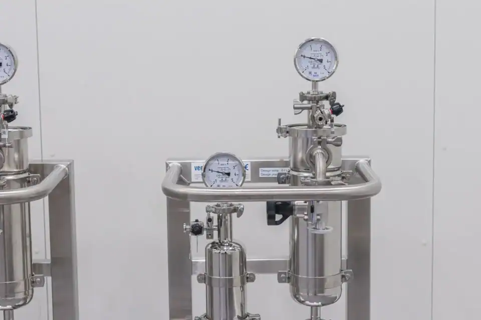 Synthesis precipitation reactor 30l vessel unit front view